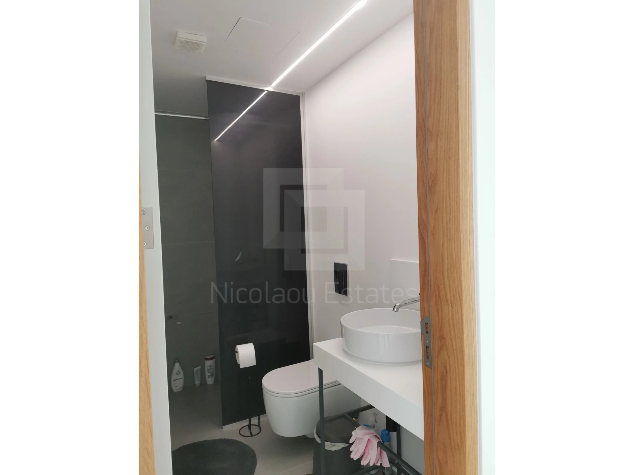 2 Bedroom House for Sale in Agios Tychonas, Limassol District