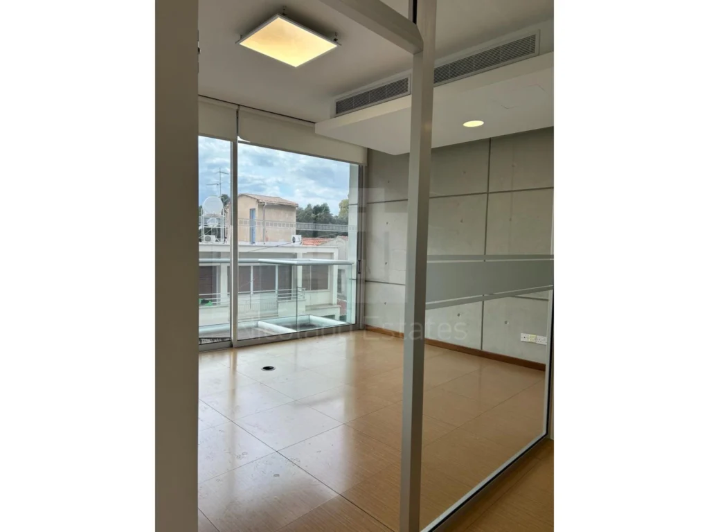200m² Office for Rent in Limassol District