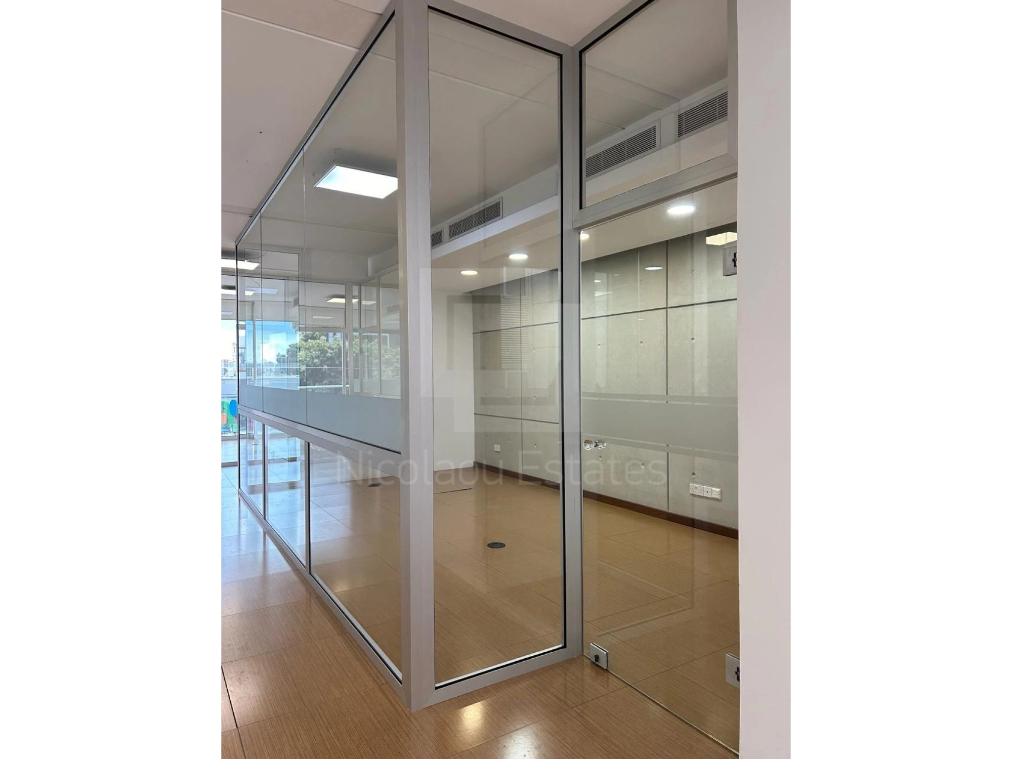 200m² Office for Rent in Limassol District