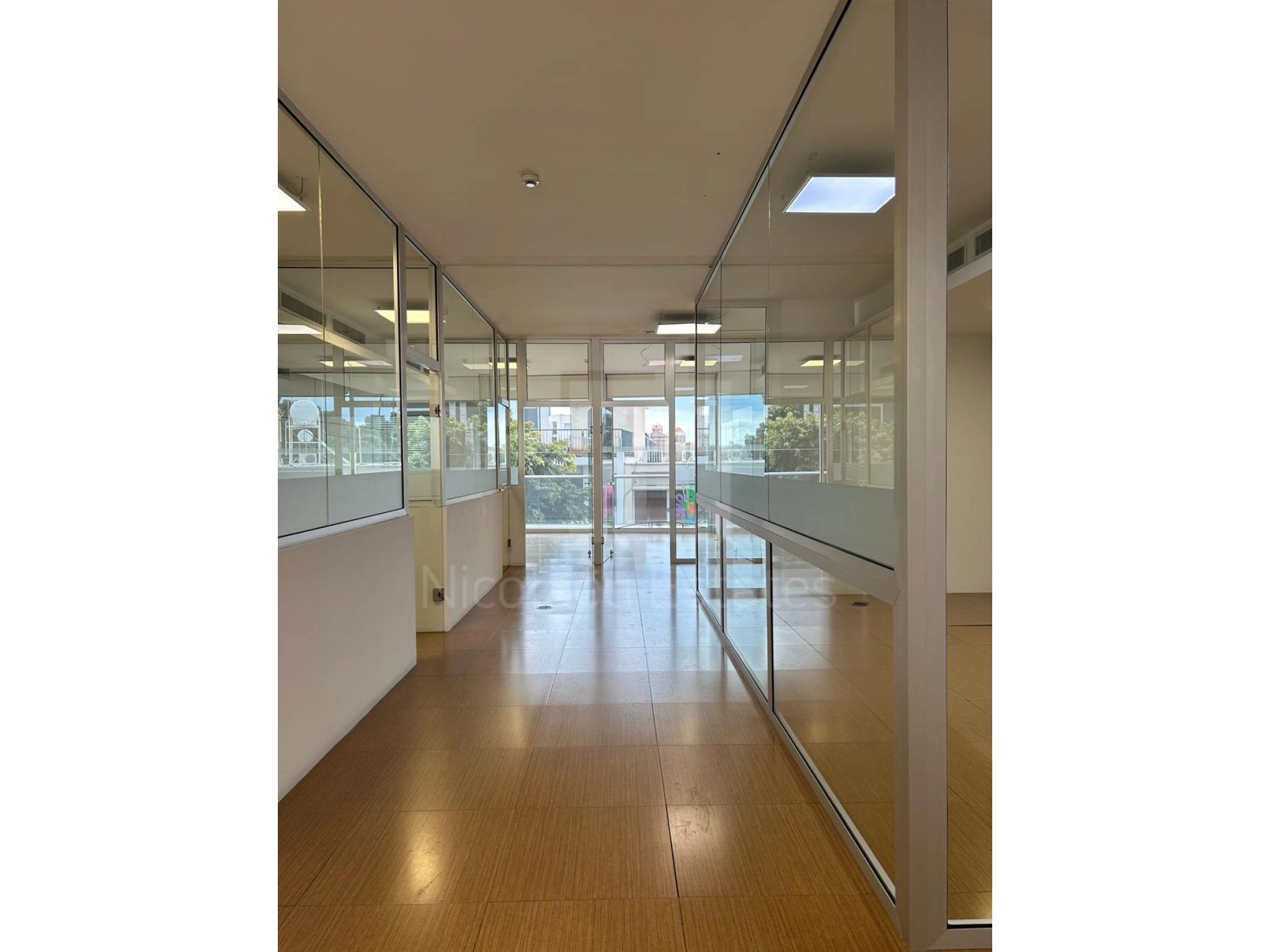 200m² Office for Rent in Limassol District