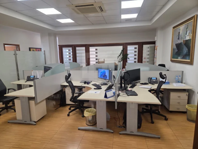 Γραφείο 165m² προς ενοικίαση στην Αγία Τριάδα, Επαρχία Λεμεσού