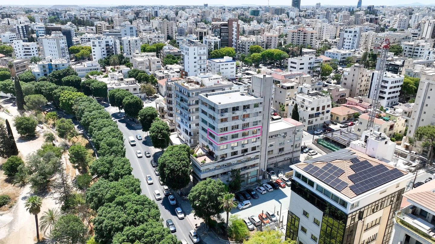 92m² Office for Sale in Nicosia – Trypiotis
