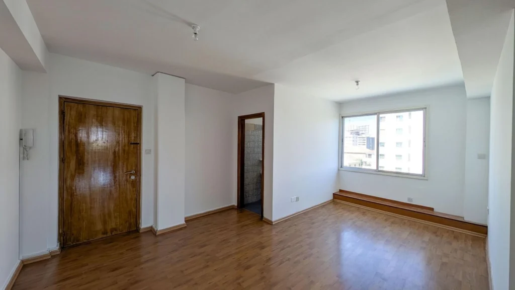 92m² Office for Sale in Nicosia – Trypiotis