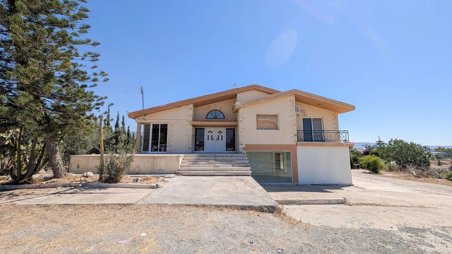 3 Bedroom House for Sale in Parekklisia, Limassol District