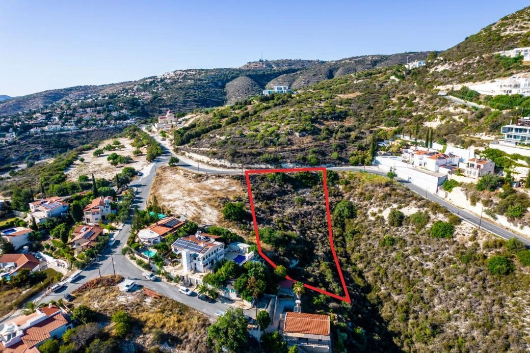 3,345m² Plot for Sale in Tala, Paphos District