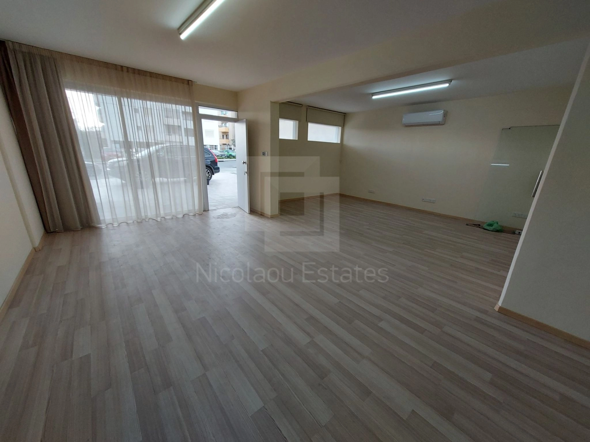89m² Office for Rent in Limassol District
