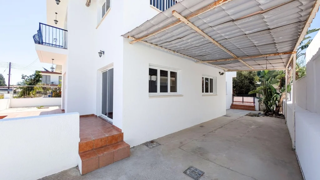3 Bedroom House for Sale in Meneou, Larnaca District