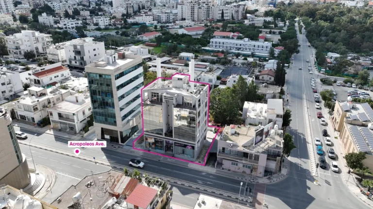 Коммерческое помещение площадью 340 м² на продажу в Строволосе, Район Никосии