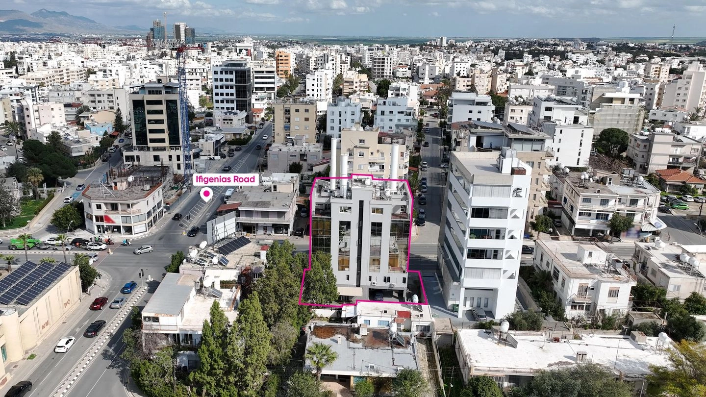 340m² Commercial for Sale in Strovolos, Nicosia District