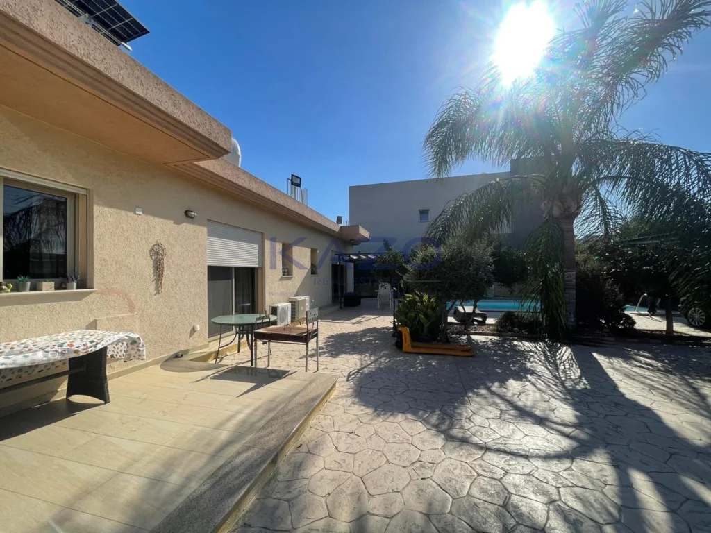 4 Bedroom House for Sale in Ypsonas, Limassol District