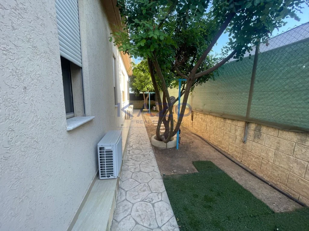 4 Bedroom House for Sale in Ypsonas, Limassol District