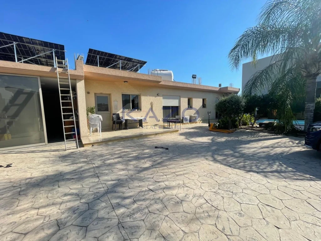 4 Bedroom House for Sale in Ypsonas, Limassol District