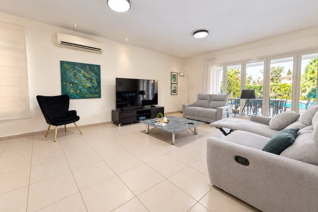 4 Bedroom House for Sale