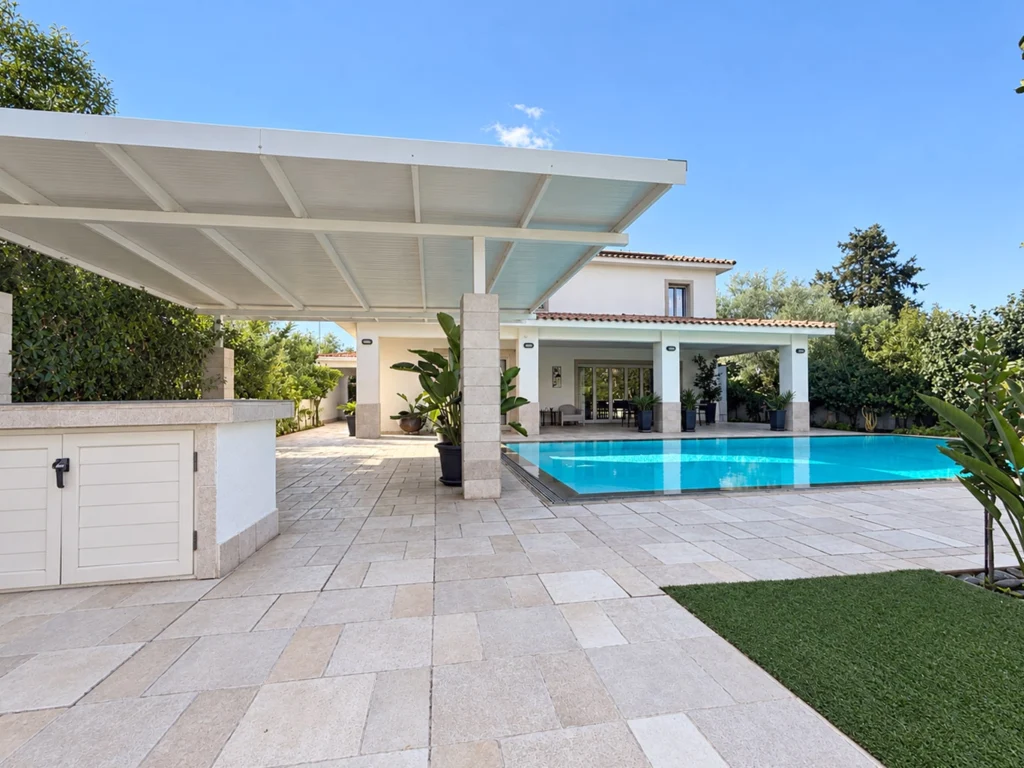 4 Bedroom House for Sale