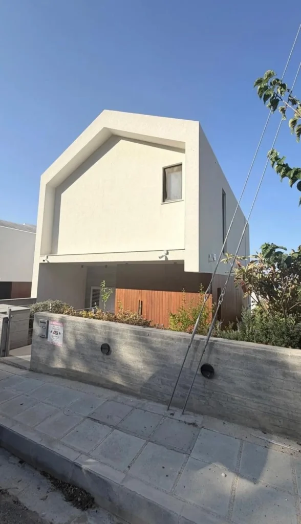 4 Bedroom House for Rent in Chlorakas, Paphos District