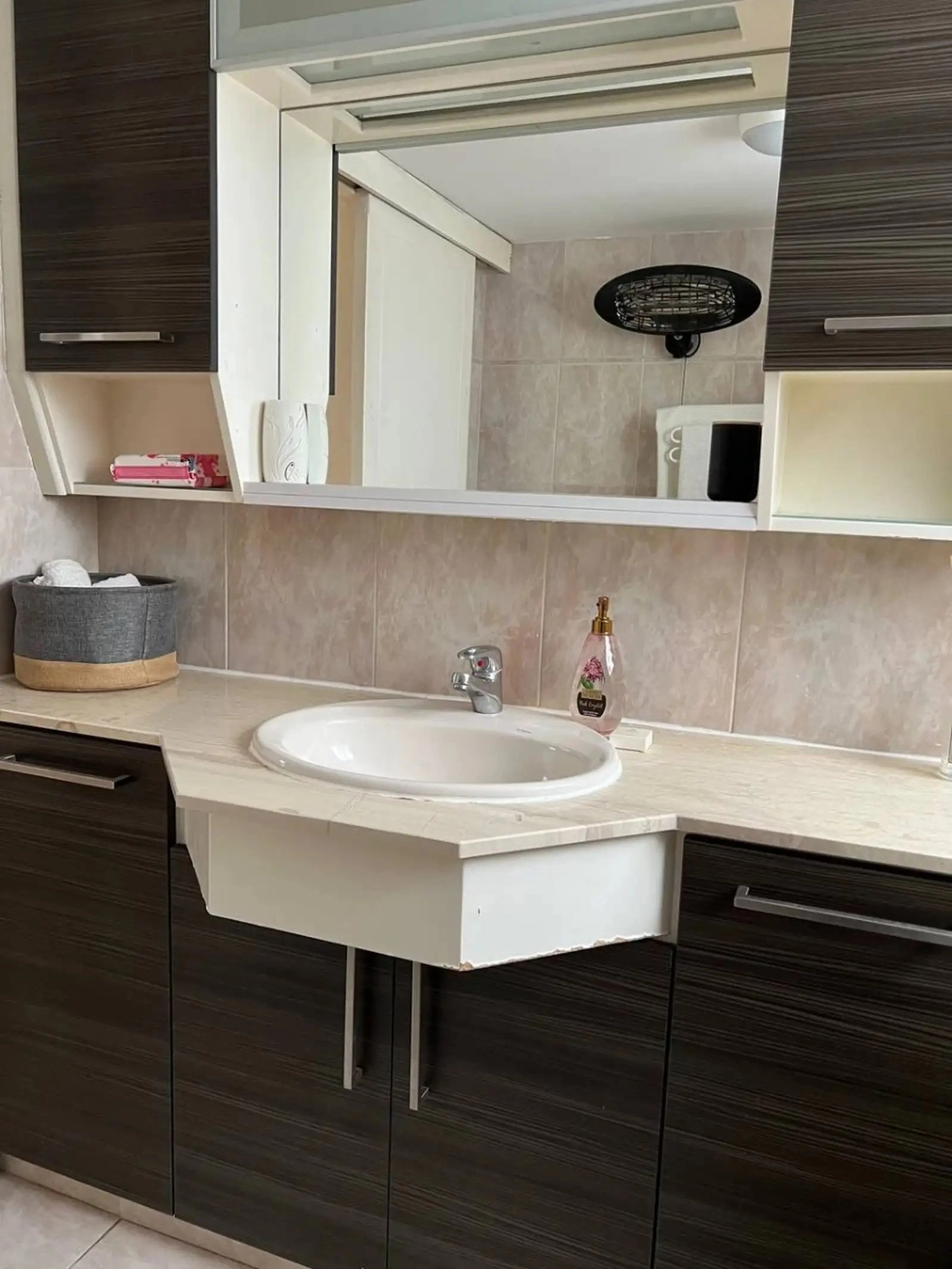 3 Bedroom Apartment for Rent in Limassol – Neapolis