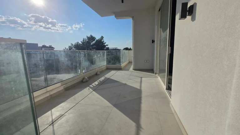 69m² Office for Rent in Kamares, Larnaca District