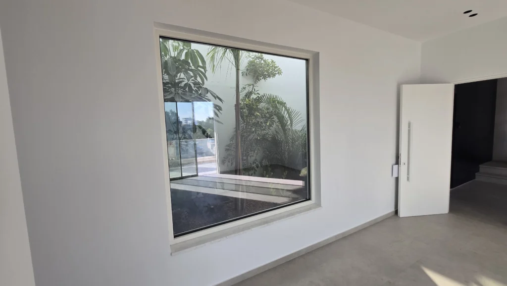 69m² Office for Rent in Kamares, Larnaca District