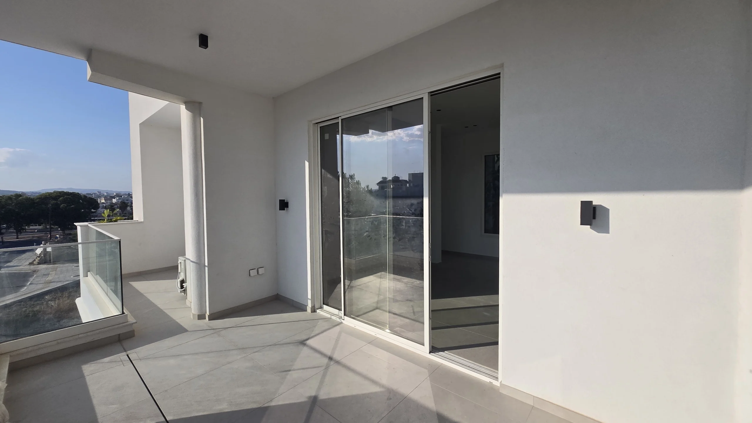 69m² Office for Rent in Kamares, Larnaca District
