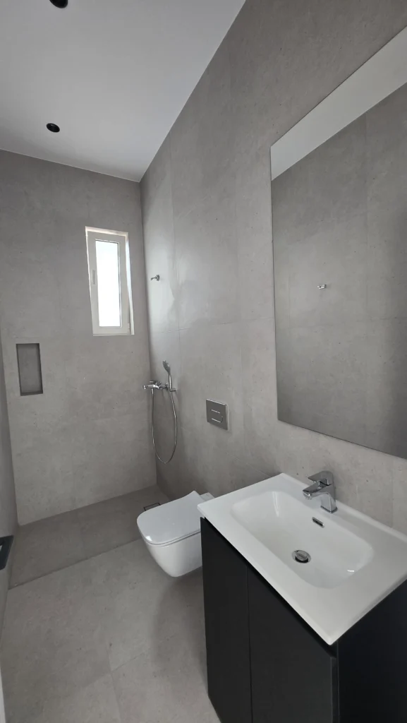 69m² Office for Rent in Kamares, Larnaca District