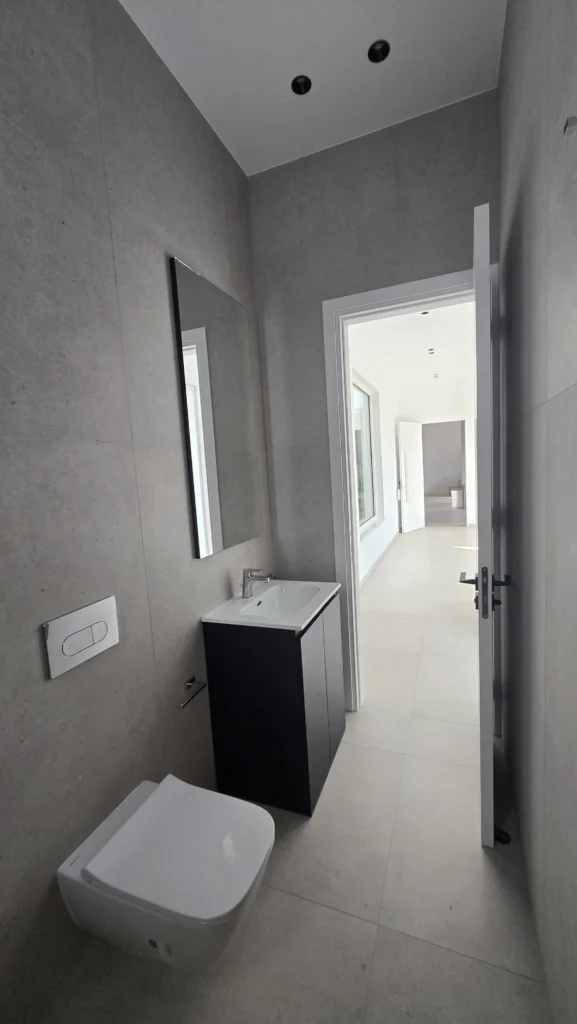 69m² Office for Rent in Kamares, Larnaca District