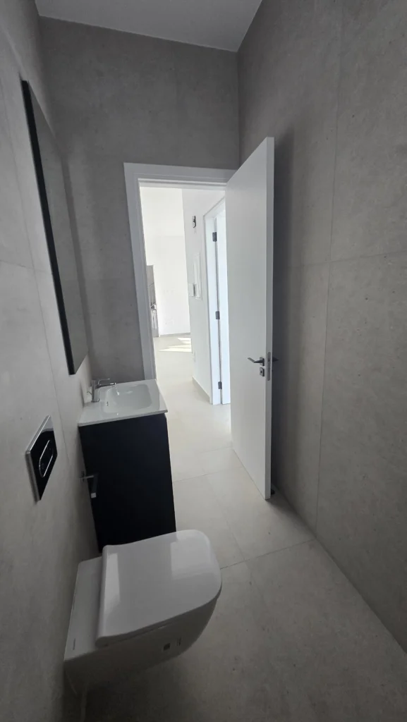 69m² Office for Rent in Kamares, Larnaca District