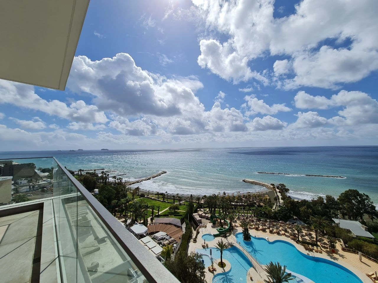 2 Bedroom Apartment for Sale in Agios Tychonas, Limassol District