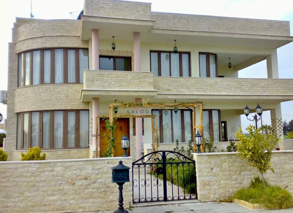 404m² Building for Sale in Kiti, Larnaca District
