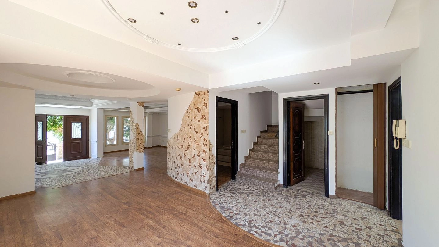 5 Bedroom House for Sale in Limassol – Apostolos Andreas
