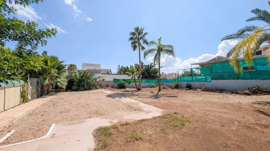 516m² Plot for Sale in Limassol District