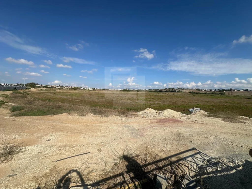 14,460m² Plot for Sale in Strovolos, Nicosia District