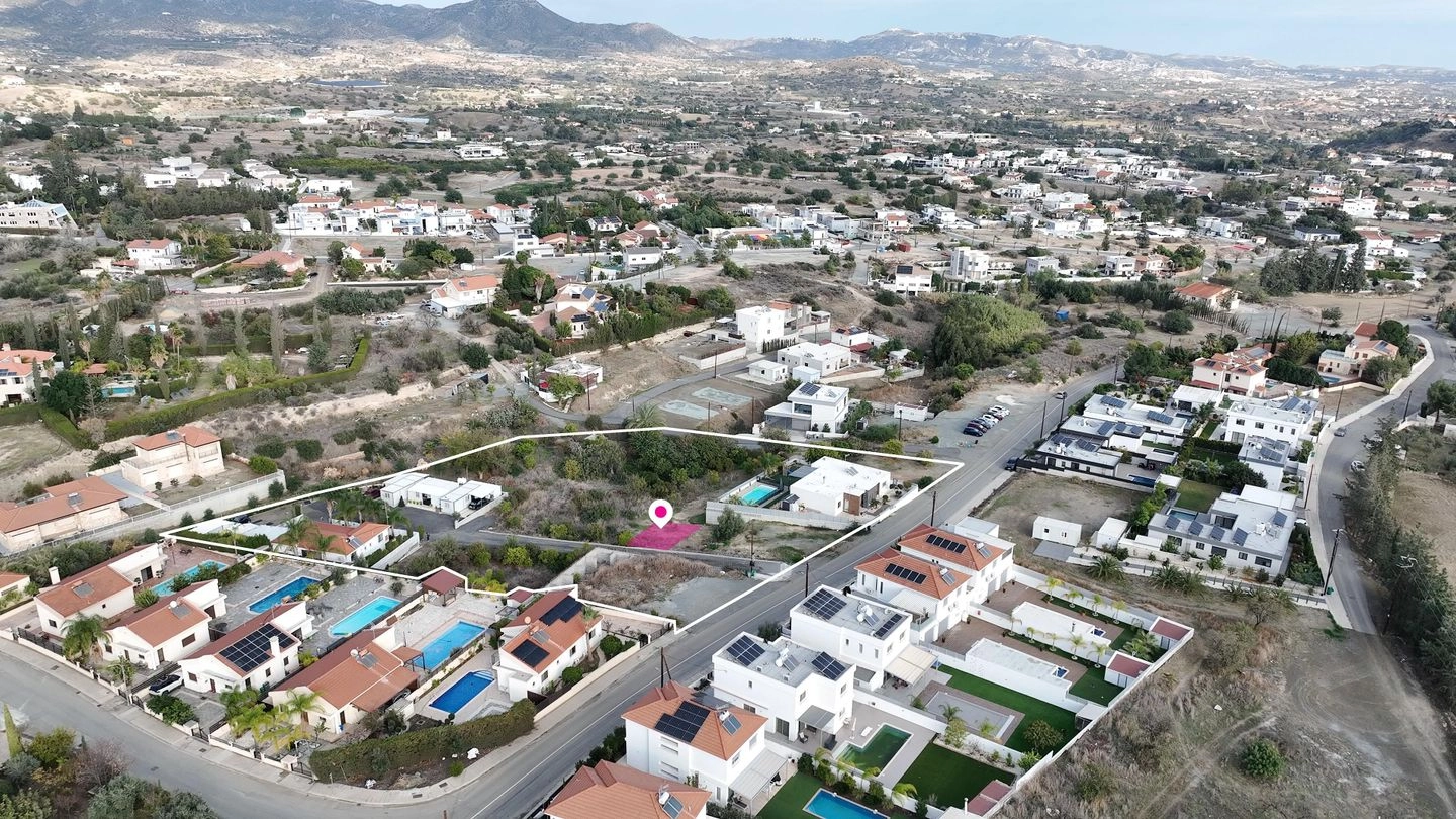 7,485m² Plot for Sale in Parekklisia, Limassol District