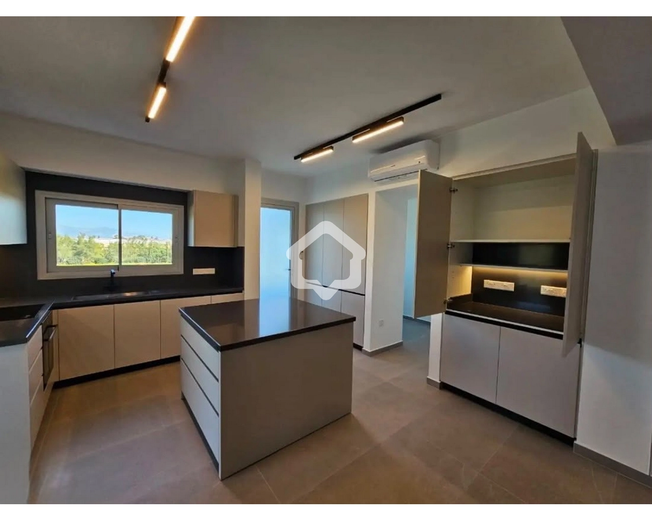 3 Bedroom Apartment for Rent in Strovolos, Nicosia District