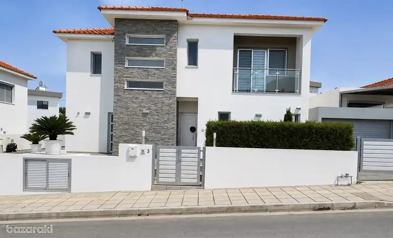 4 Bedroom House for Rent in Parekklisia, Limassol District
