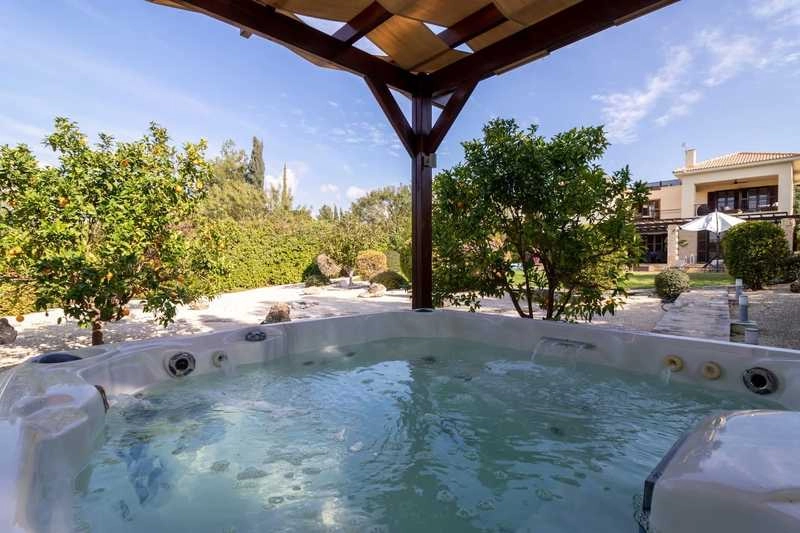 4 Bedroom House for Sale in Kouklia Pafou, Paphos District