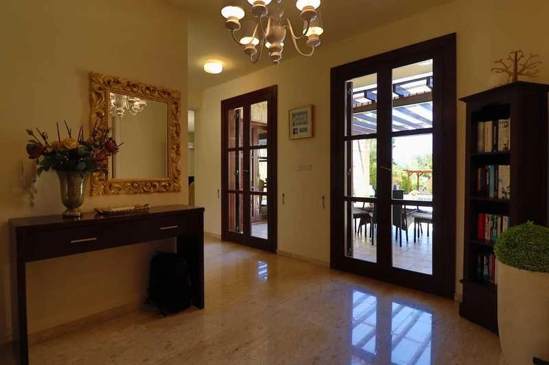 4 Bedroom House for Sale in Kouklia Pafou, Paphos District