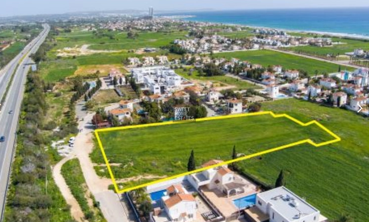 5,854m² Plot for Sale in Agia Thekla, Famagusta District