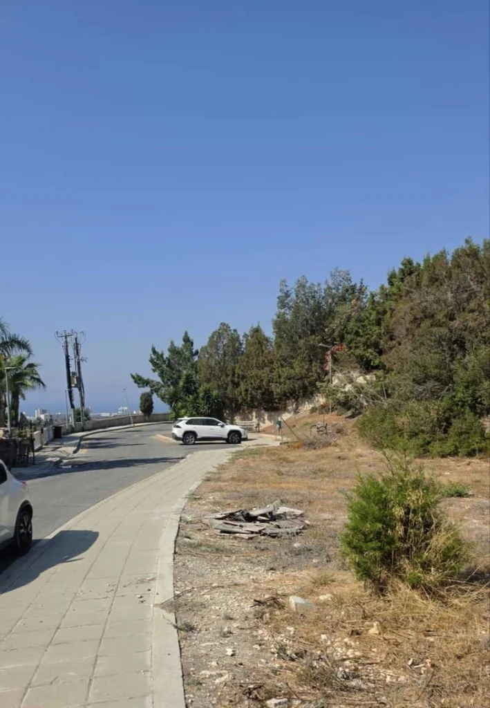 628m² Plot for Sale in Agios Tychonas, Limassol District