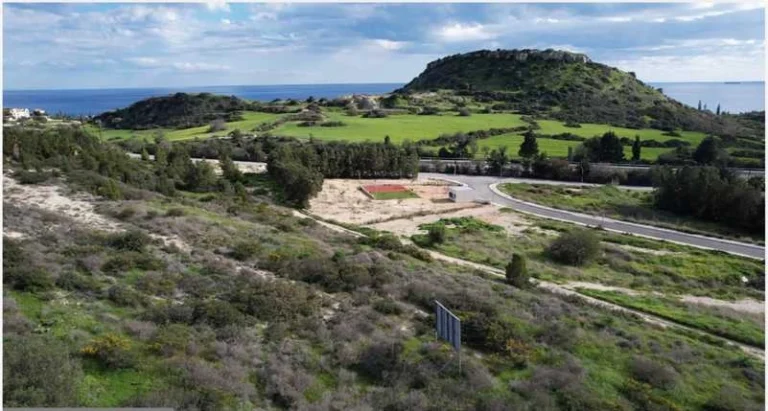 4,900m² Plot for Sale in Agios Tychonas, Limassol District