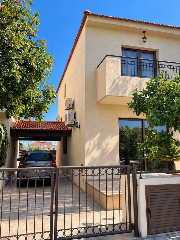 3 Bedroom House for Sale in Kolossi, Limassol District