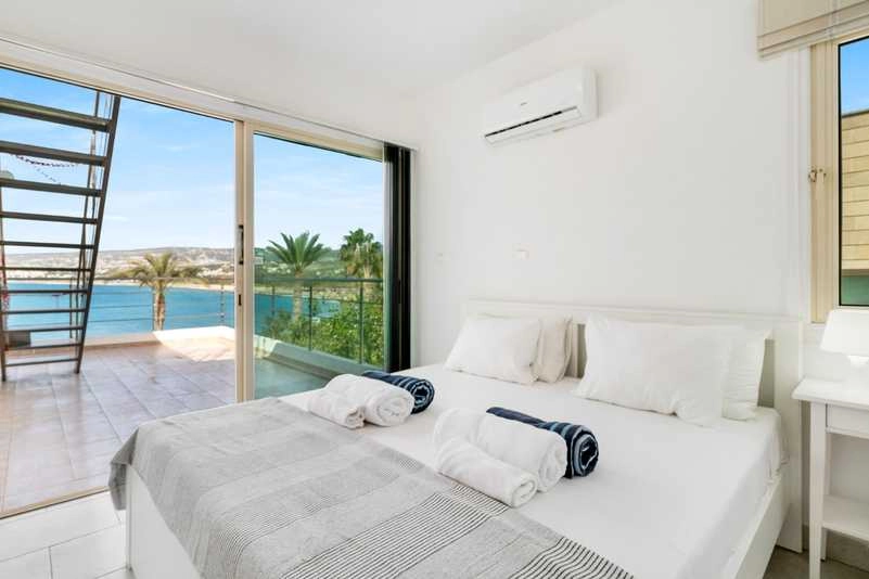 4 Bedroom House for Rent in Kissonerga, Paphos District