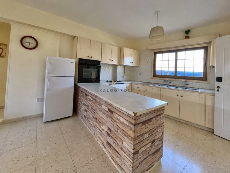 2 Bedroom Apartment for Rent in Oroklini, Larnaca District
