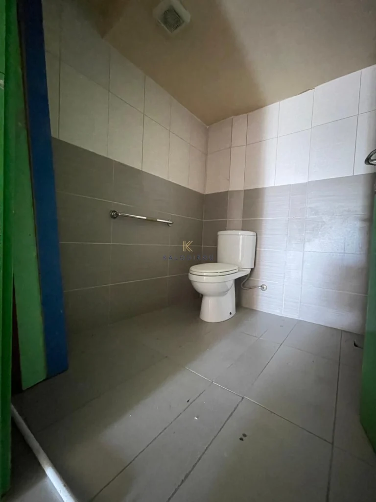 50m² Commercial for Rent in Oroklini, Larnaca District