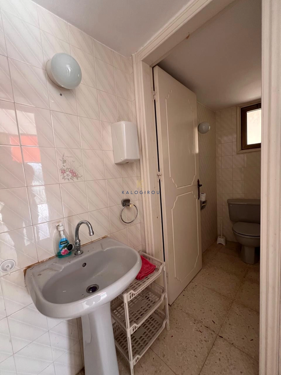 50m² Commercial for Rent in Oroklini, Larnaca District