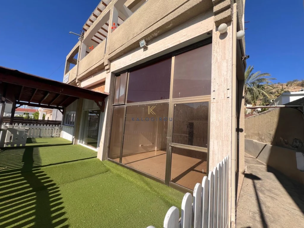 50m² Commercial for Rent in Oroklini, Larnaca District