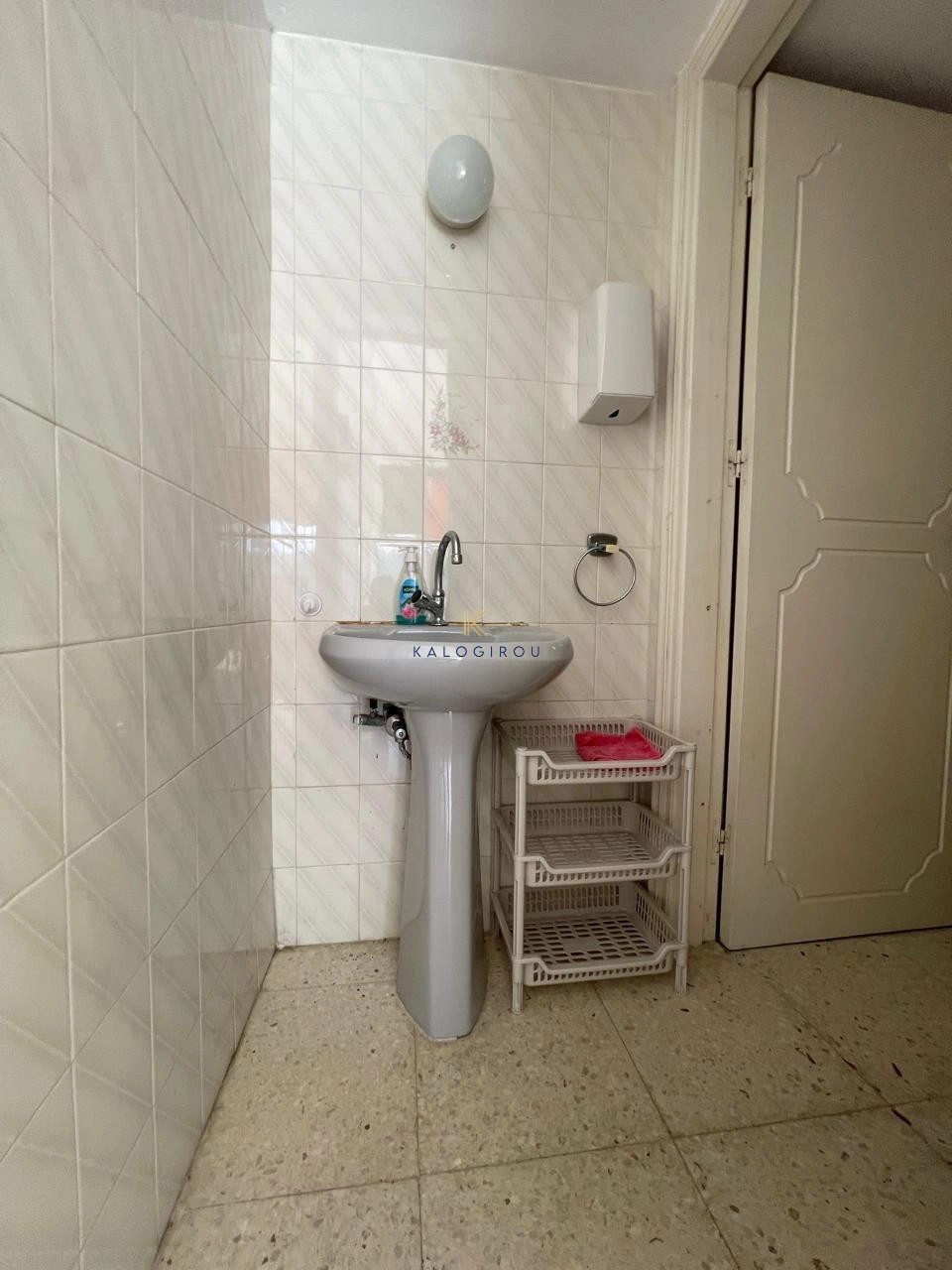 50m² Commercial for Rent in Oroklini, Larnaca District