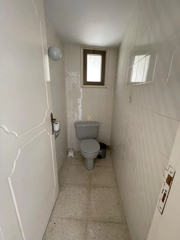 50m² Commercial for Rent in Oroklini, Larnaca District