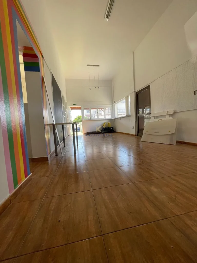 150m² Commercial for Rent in Oroklini, Larnaca District