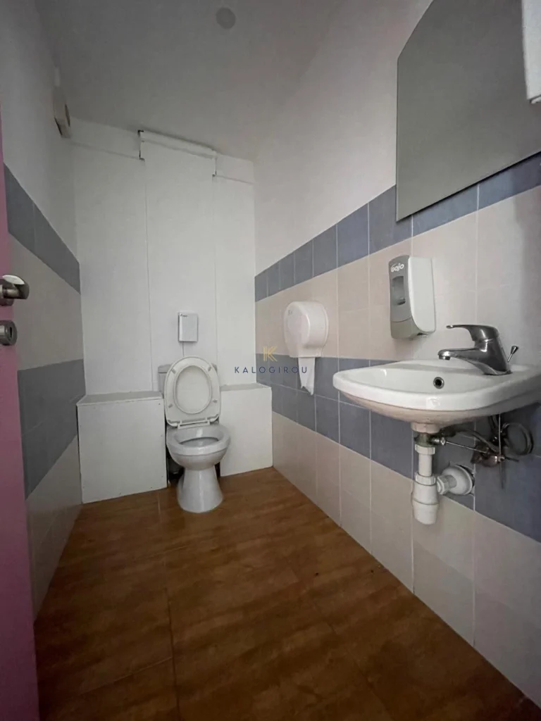 150m² Commercial for Rent in Oroklini, Larnaca District