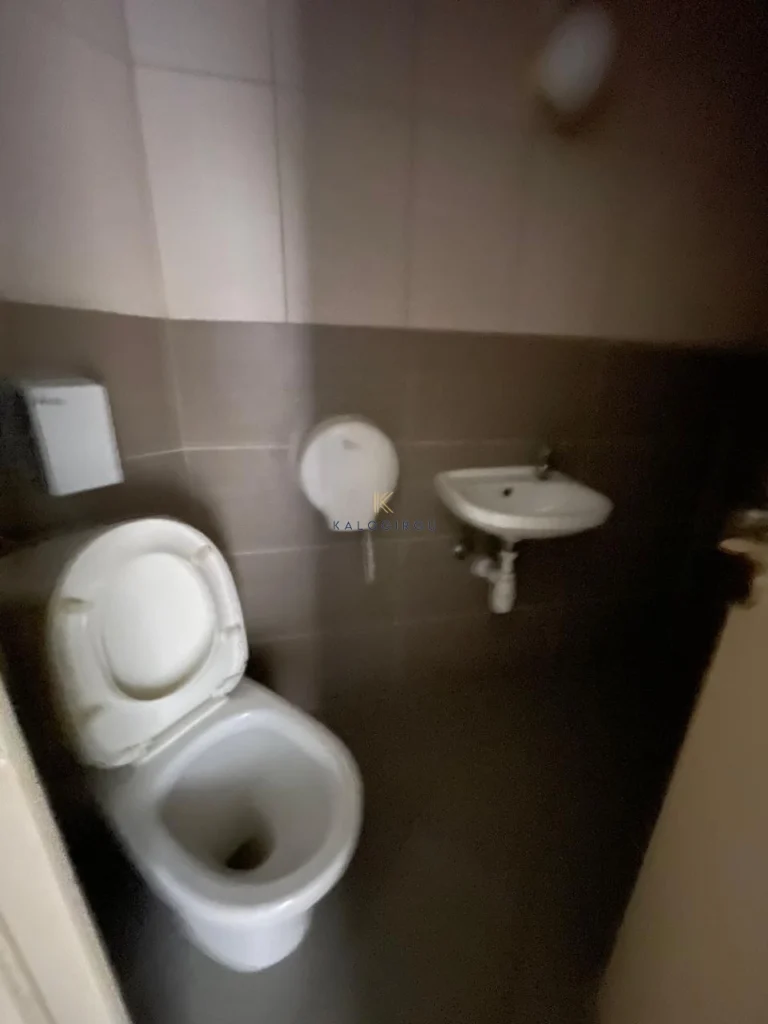 150m² Commercial for Rent in Oroklini, Larnaca District